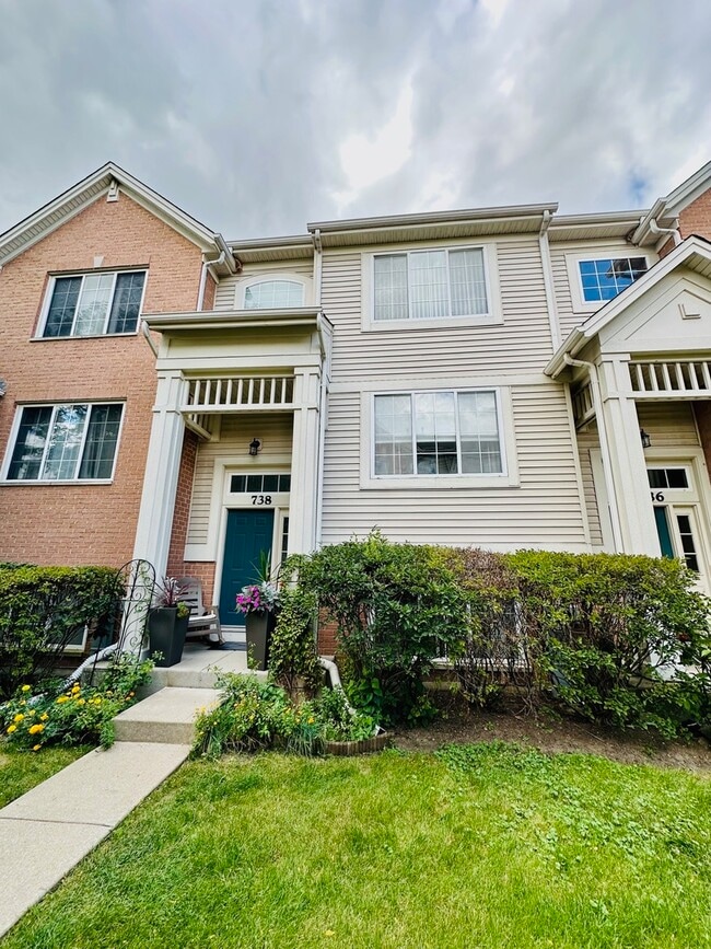 Building Photo - 738 Hanbury Dr Rental