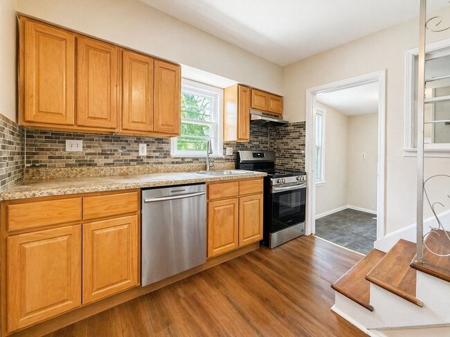 Photo - 161 Lincoln Ave