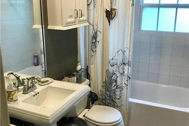 Photo - 1200 Alegria Rd