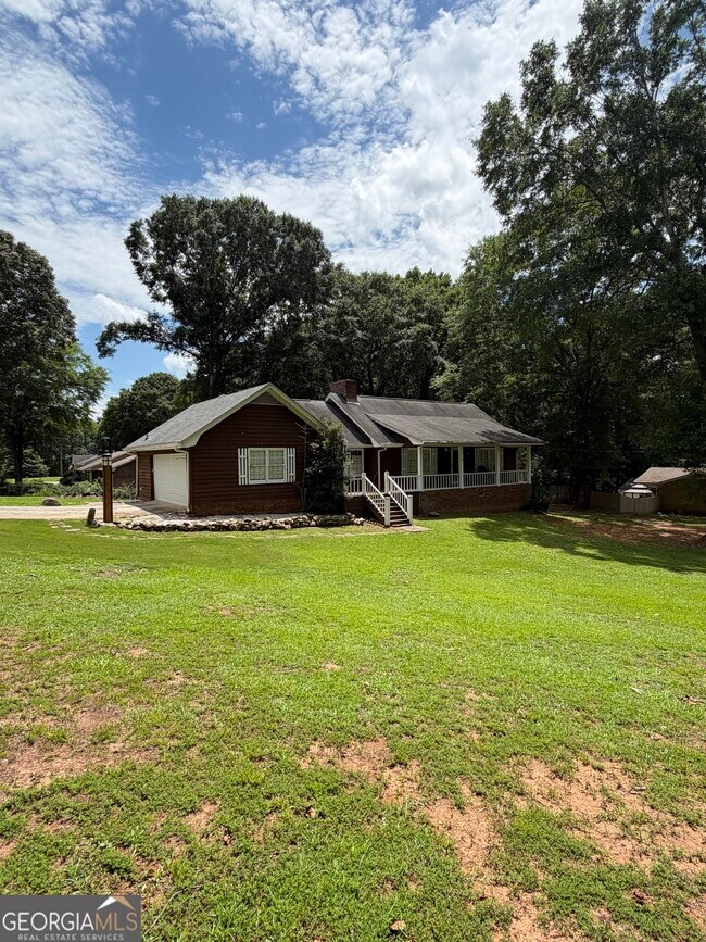Photo - 105 Braemar Dr
