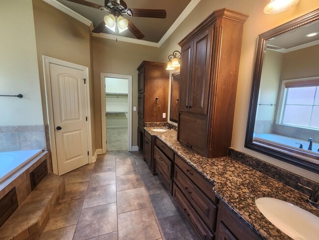 Photo - 4 Bedroom 2 Bath (Gardens Of Southgate)