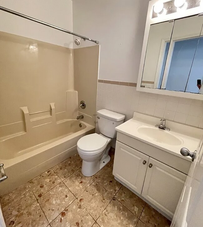Photo - 2 bedroom in Chicago IL 60642 Unit 2