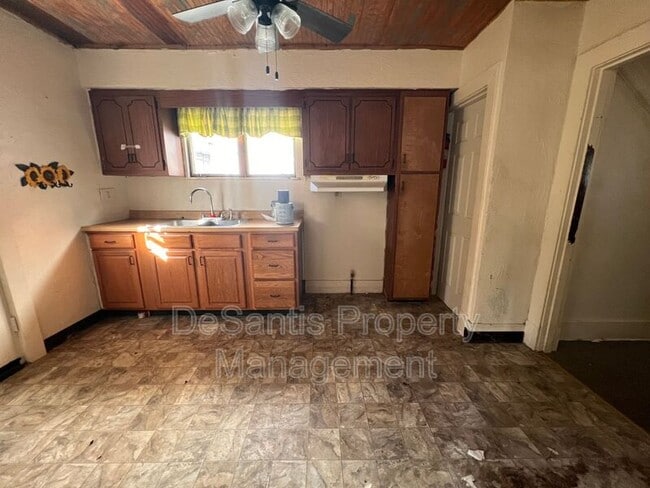 Photo - 1220 Maple Ave