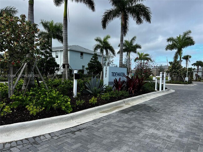 Photo - 478 Salisbury Cir