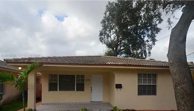 Building Photo - 2018 SW 58th Ct
