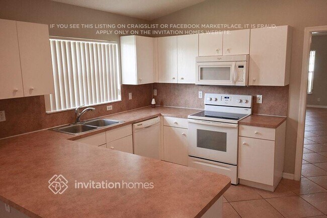 Photo - 950 SW 164th Ave