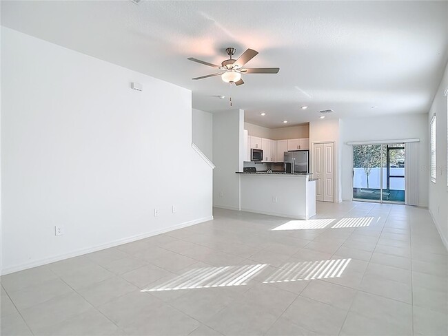 Photo - 6170 Shiner St