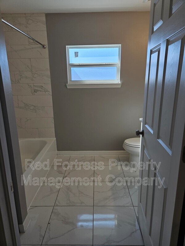 Photo - 310 Gordon Ave S