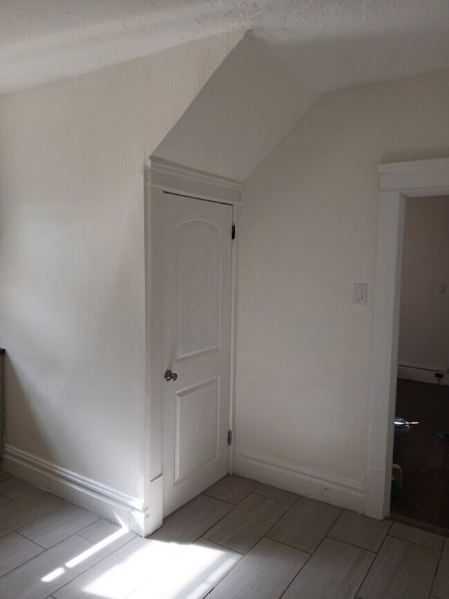 Photo - 106 Charles St