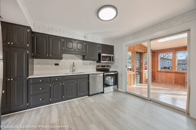 Photo - 320 Elmwood Dr