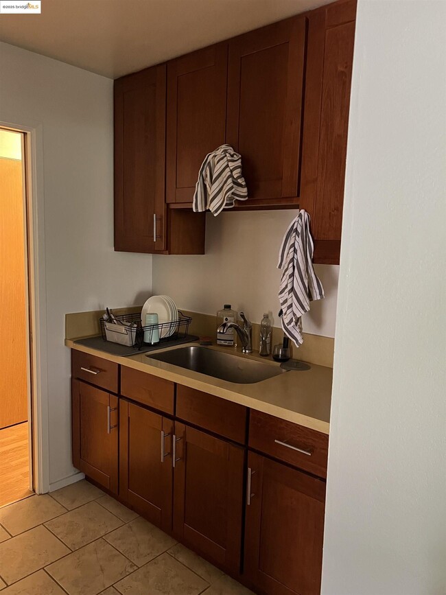 Photo - 2636 Warring St Unit 103