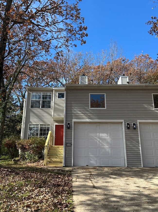 Building Photo - 3127 N Kensington Ct