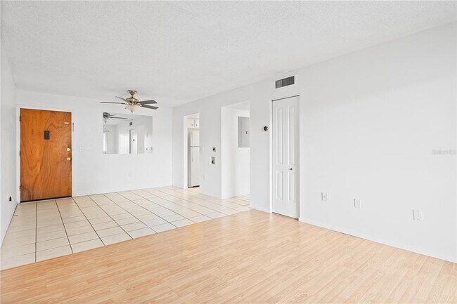 Photo - 920 N Lake Destiny Rd Unit F