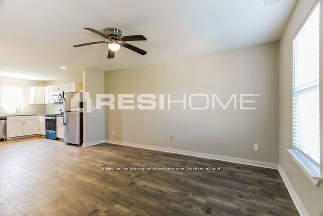 Photo - 646 9Th Terrace