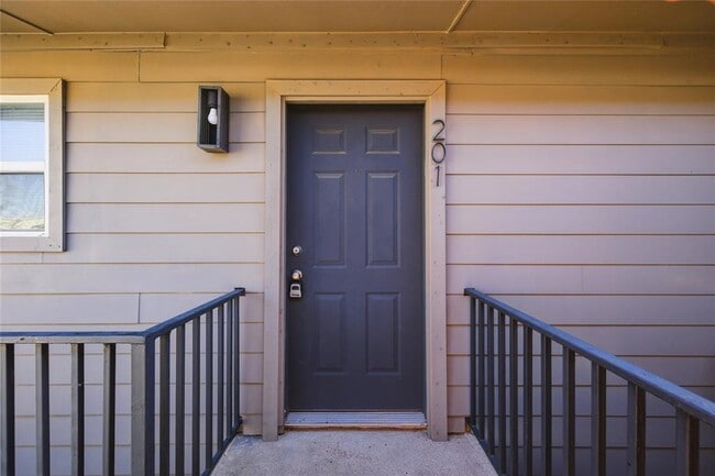 Photo - 2705 Windswept Cove Unidad 201