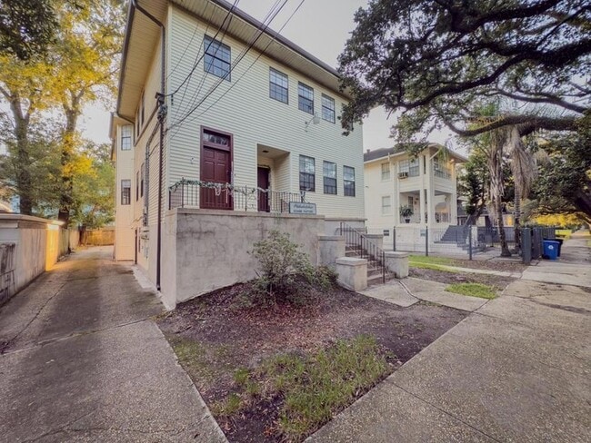 Photo - 2229 Napoleon Ave Unit B