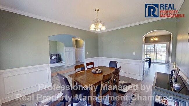 Photo - Gorgeous 4 BD/3.5 BA Executive Home w/Spacious Fenced Yard