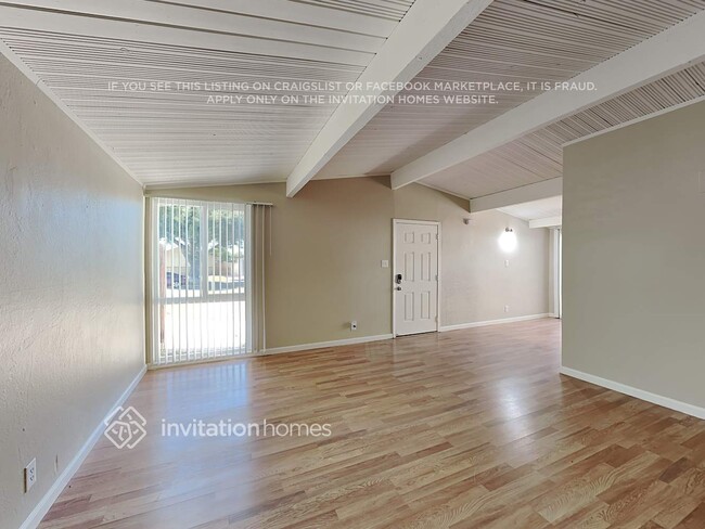 Building Photo - 927 Barbra Ln