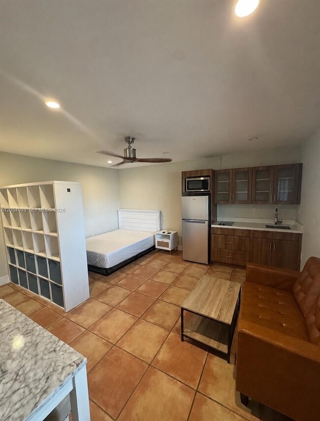 Building Photo - 9801 SW 123rd St Unit 9801