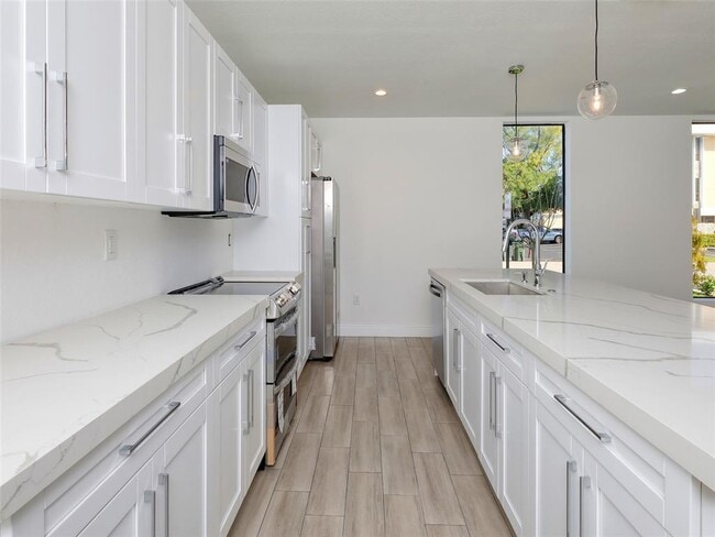 Photo - 102-116 NW 41st St