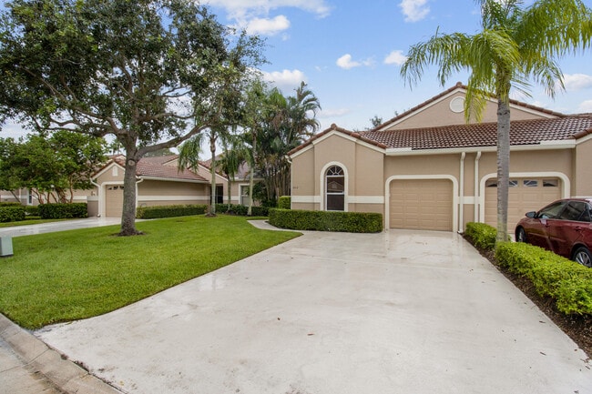 Photo - 202 Sabal Palm Ln