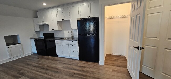 Photo - 19 N Trooper Rd Unit 19 N Trooper Rd  B