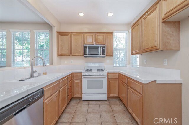 23 Willowdale