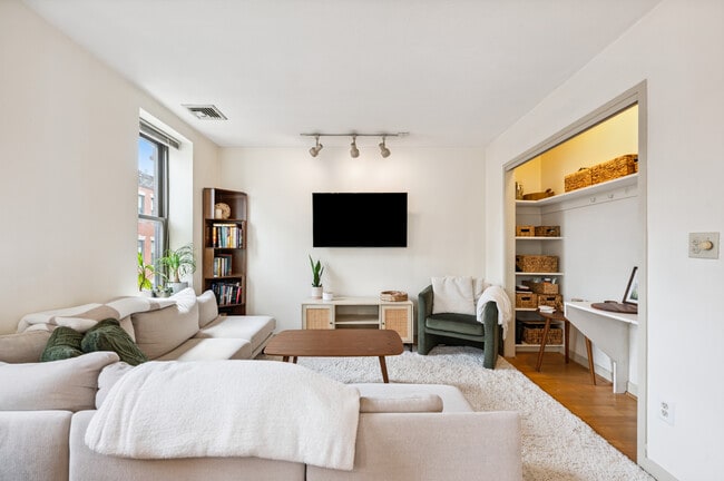 Photo - 5 Grove St Unidad 9