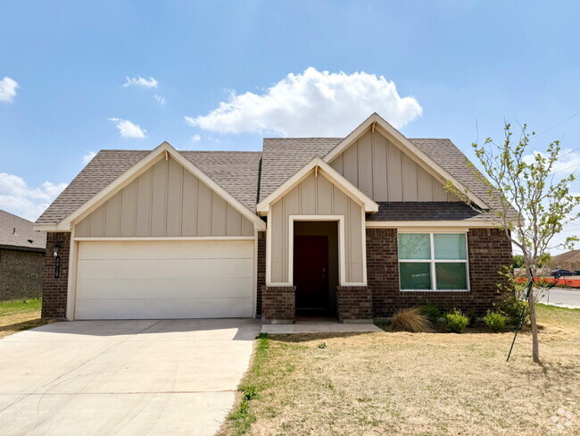 Building Photo - Frenship ISD Perfection! Stunning 4 Bed, 2... Rental
