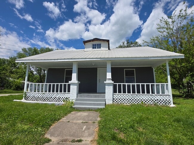Building Photo - 207 Shields St