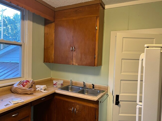 Building Photo - 407 N Olive St Rental