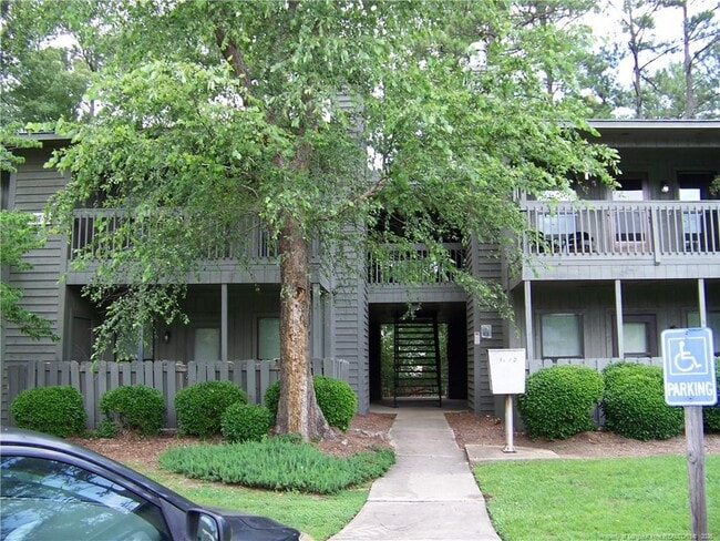 Building Photo - 1878 Tryon Dr Rental