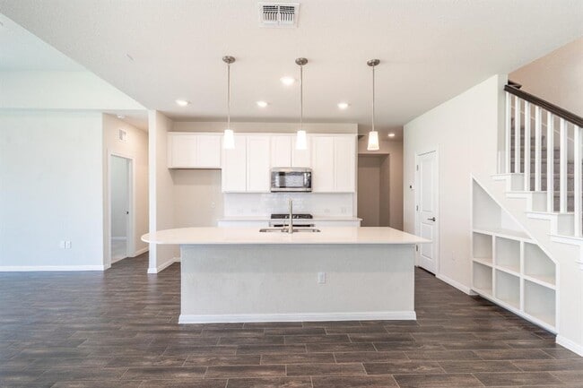 6802 Pleasanton Pkwy
