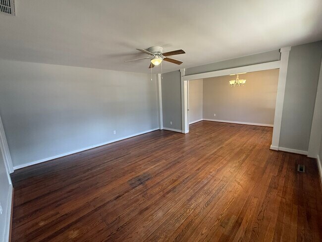 Photo - 61 Loganberry Cir