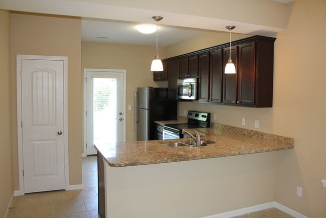 Photo - 1407 Windsor St Unit 102