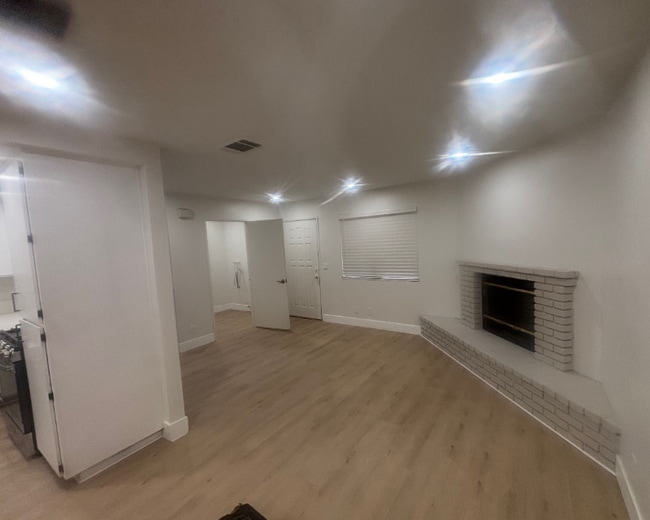 Building Photo - 15978 Muni Rd Rental