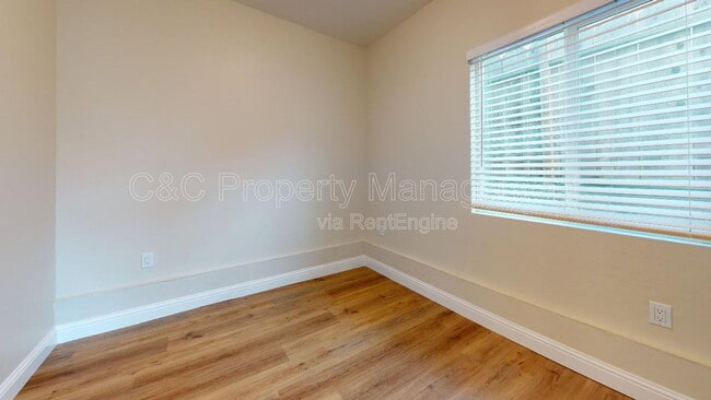 Photo - 1384 Darwin St Unidad A