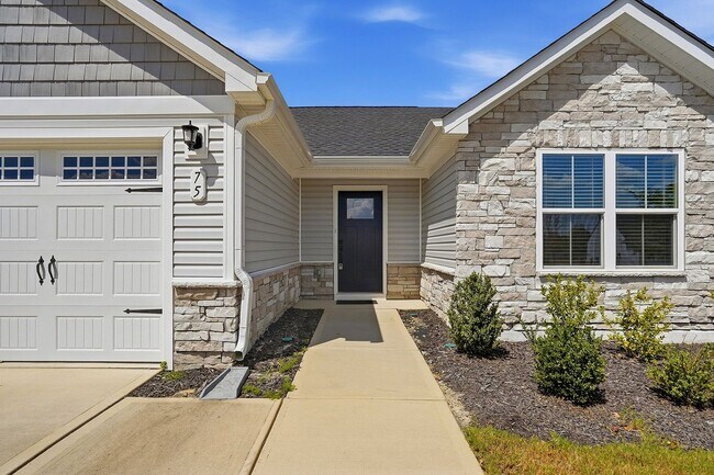 75 Clove Hitch Ln