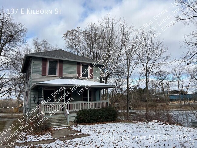 Building Photo - 3-BDR Riverfront House in Old Town