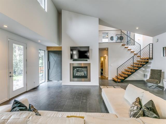 Photo - 919 Knott Pl