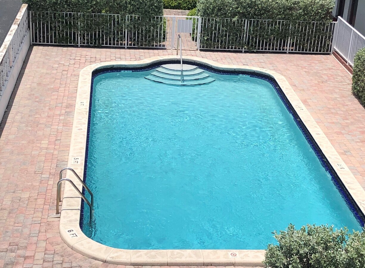 Photo - Alhambra Apartments