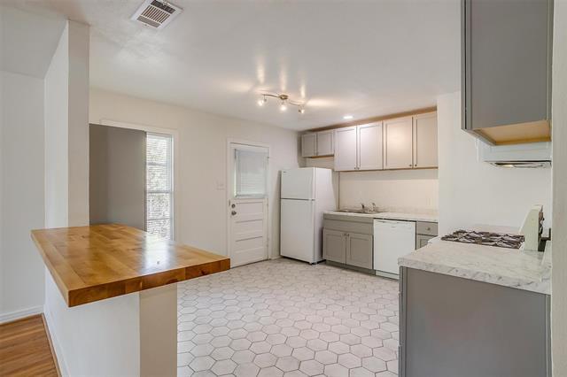 Photo - 3645 E Washburn Ave