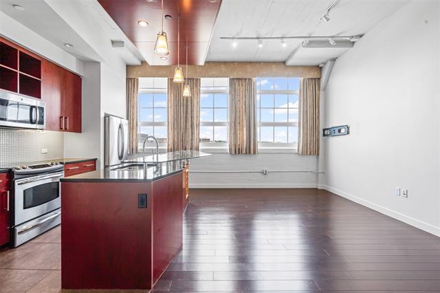 Building Photo - 2600 W 7th St Unit 1535