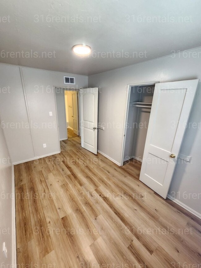 Photo - $975 - 3 bed 1 bath - Single Family Home