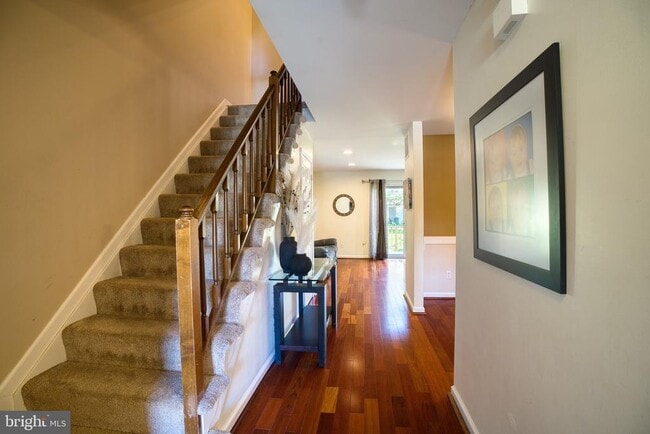 Photo - 32 Lovett Ct