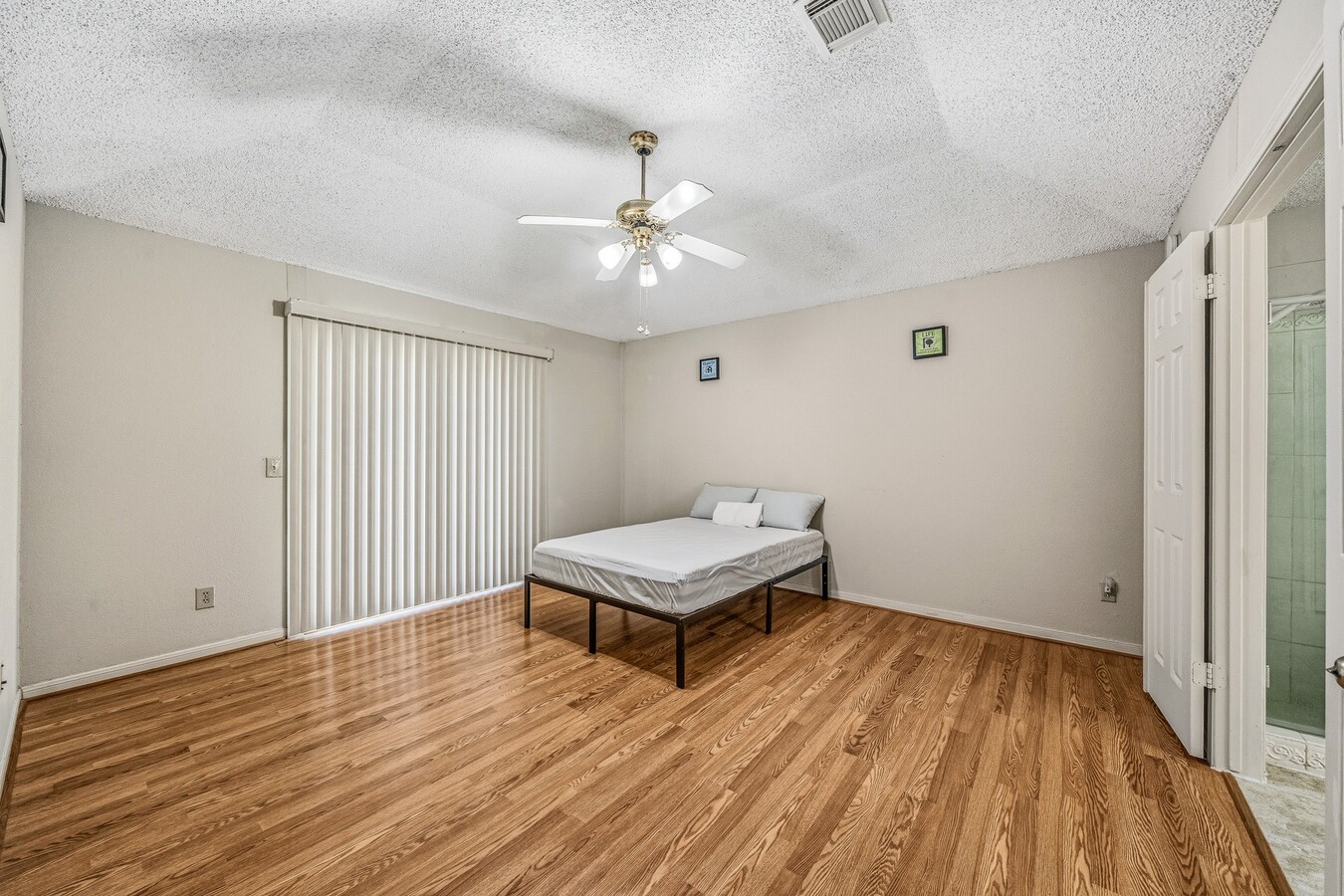 Photo - 9915 Villa Verde Dr