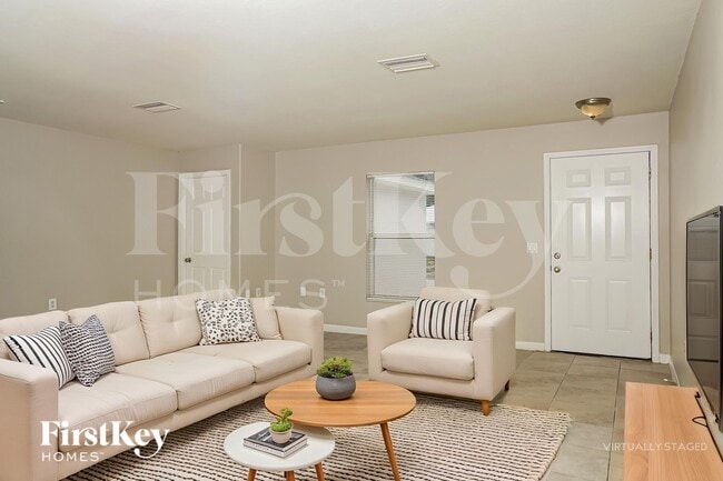 Photo - 412 10th Ave E