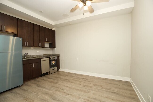 4856 N Damen Ave Unit AS