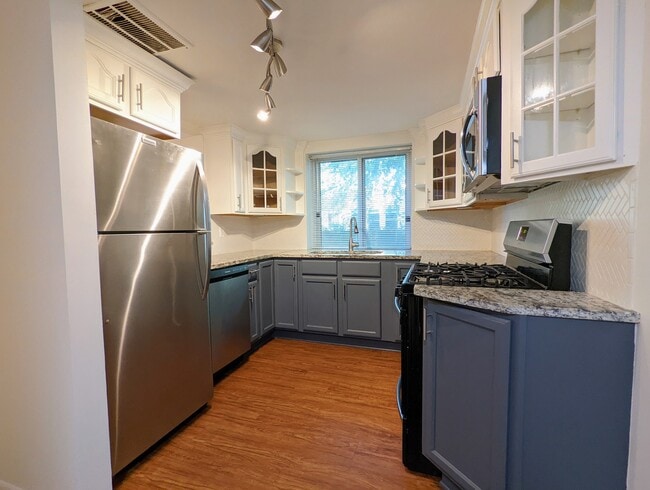 Photo - 737 Ridge Ave Unit 1K