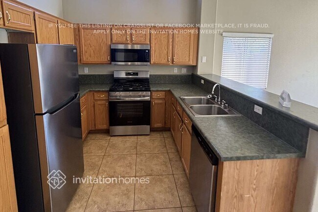 320 Perry Ellis Dr